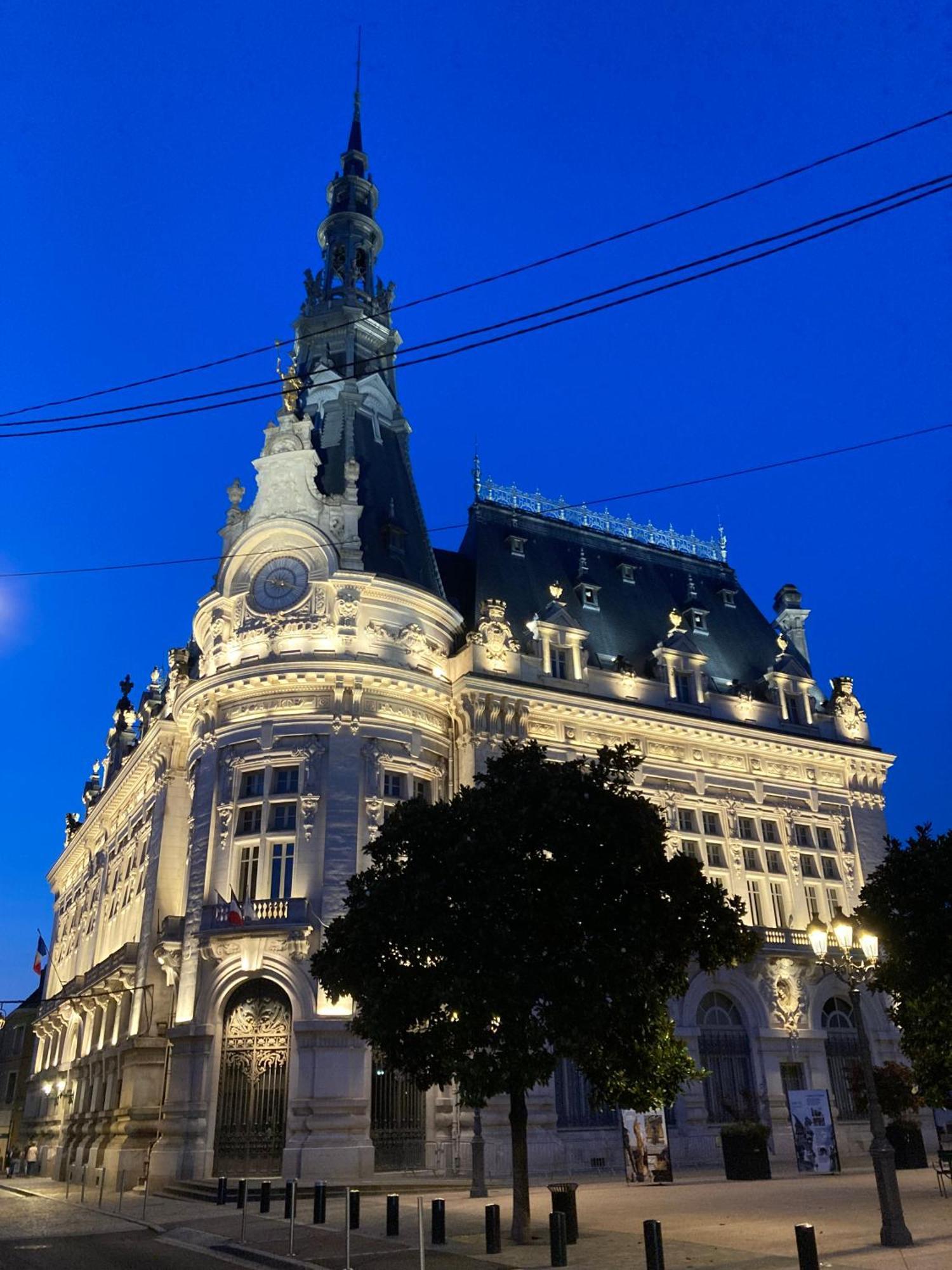 Joli Appart F2, Les 3 Croissants, Centre Ville Sens Kültér fotó